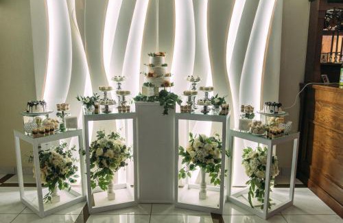 Kamenets-Podol'skiy Hotel | Hotel Korona