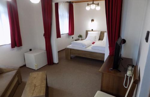 Pusztavacs Hotel | Hotel Kumilla