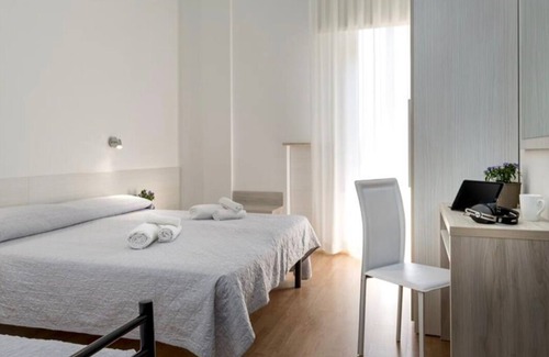 Cagnona House | Hotel Kursaal Bellaria 3 Stars triple room breakfast buffet included