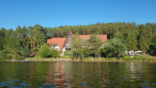Nebrich Hotel | Hotel Laguna Slapy