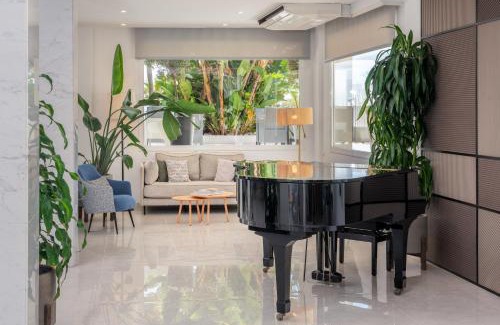 Benalmadena Costa Hotel | Hotel Las Arenas, Affiliated by Melia