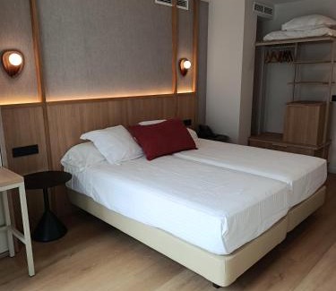 Isla Hotel | Hotel Las Rocas de Isla