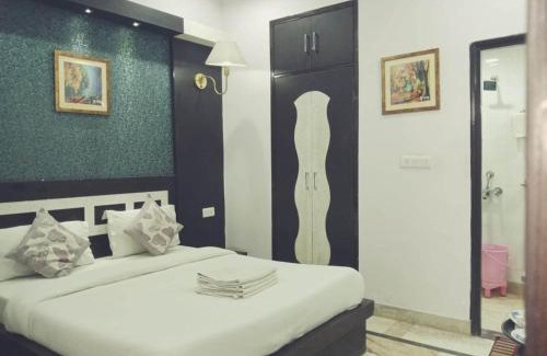 Taj Ganj Hotel | Hotel Laxman Resort by The Golden Taj Group &Hotels