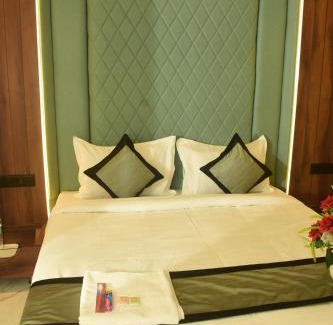 Pithampur Hotel | Hotel Laxmi Niwas