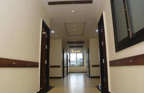 Pithampur Hotel | Hotel Laxmi Niwas