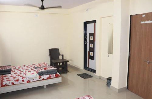 Somnath Hotel | Hotel Laxmi Sadan