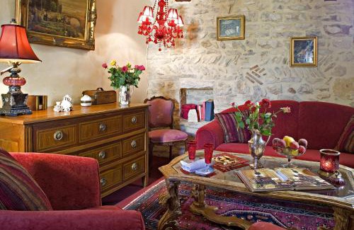 Saint-Laurent-des-Arbres Hotel | Hotel Le Saint Laurent