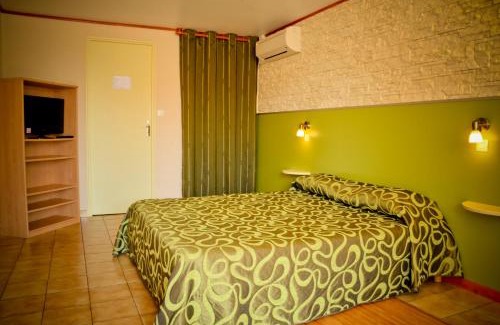 Hourtin Hotel | Hotel Les Pins