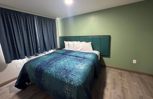 Queens Hotel | Hotel Liberty Inn & Suites - JFK