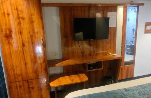 Gandhinagar Hotel | Hotel Lotus Lide