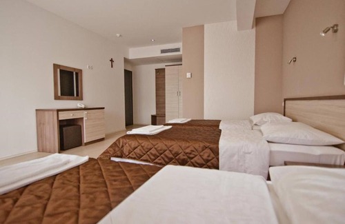 Medjugorje House | Hotel Lux - Triple Room with Balcony 5