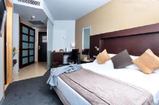 Collblanc y La Torrassa Hotel | Hotel Madanis
