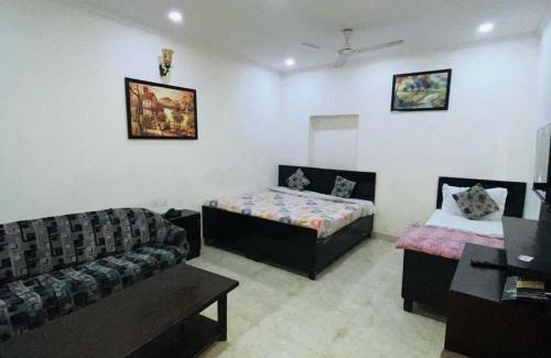 New Delhi Apartment | Hotel Malviya Nagar Inn - Malviya Nagar