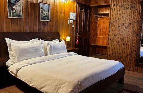 Berat Hotel | Hotel Mangalemi