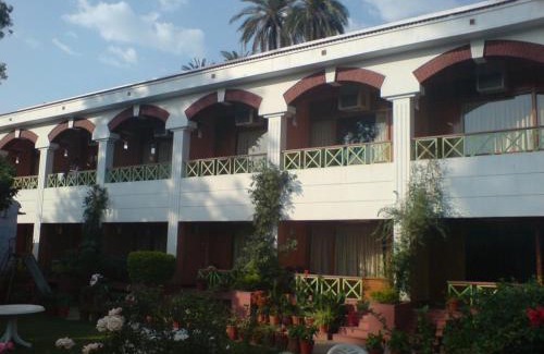 Mount Abu Hotel | Hotel Mount Regency by SAH