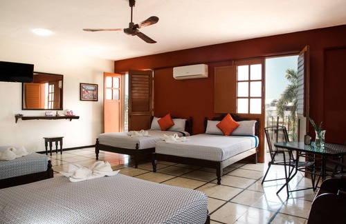 Zona Centro Hotel | Hotel Murallas 231