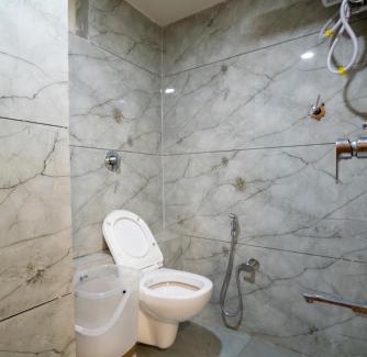Naranpura Hotel | Hotel Nest Sky