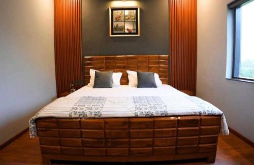 Gadarwara Hotel | Hotel New City Lite Near IGI Airport Delhi