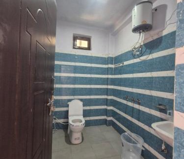 Kharsali Hotel | Hotel new yamuna Putra