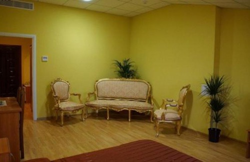 Desnyans'kyi District Hotel | Hotel Nova