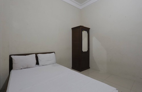 Borneo Hotel | Hotel O Guest House Leo Patra