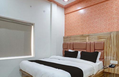 Varanasi Hotel | Hotel O JSB Palace
