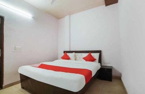 New Delhi Hotel | Hotel O KL khari Near Ashoka Park Mein Metro