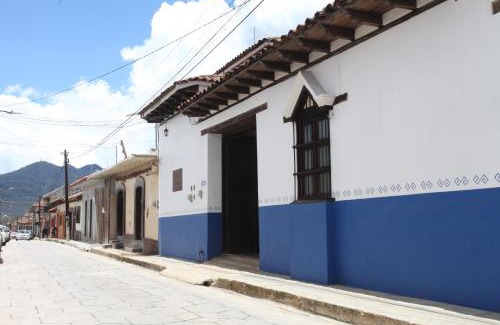De Guadalupe Hotel | Hotel Ocho Barrios