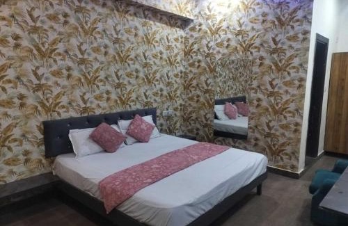 Meerut Hotel | Hotel O Shubkamna
