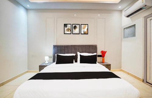 Lucknow Hotel | Hotel O SS Royal