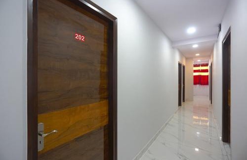 Janakpuri Hotel | Hotel O Three Kings