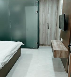 New Delhi House | Hotel Occasion Inn