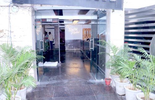 Karol Bagh Hotel | Hotel OM Delhi-Near Karol Bagh Metro Station