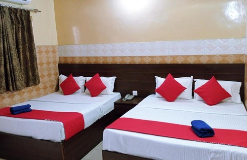 Jaipur District Hotel | HOTEL OM PALACE - Couple friendly & local id accepted