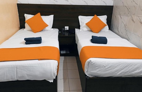 Jaipur District Hotel | HOTEL OM PALACE - Couple friendly & local id accepted