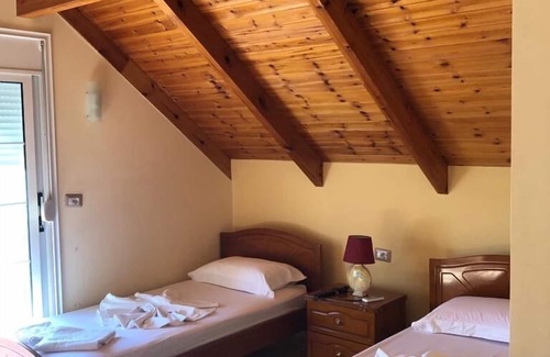 Libohove Hotel | Hotel OREKLE