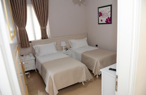 Berat Hotel | Hotel Orestiada