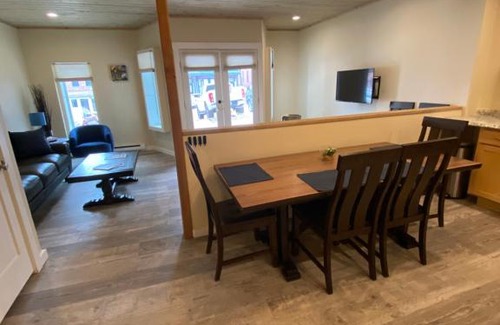 Ouray Hotel | Hotel Ouray - for 12 years old and over