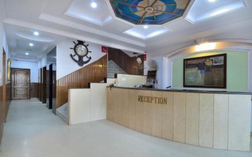 Karol Bagh Hotel | Hotel Pablas International, New Delhi, Near Metro