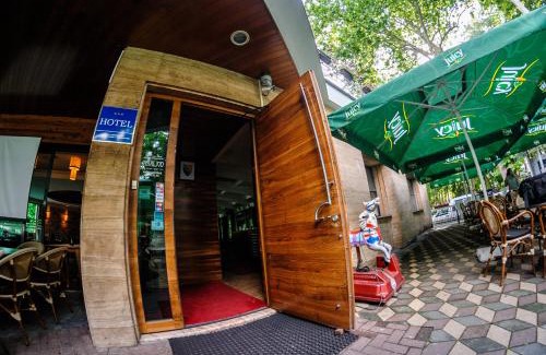 Mali Radic Hotel | Hotel Paviljon