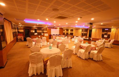 Dindigul Hotel | Hotel PVK Grand Dindigul