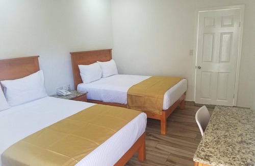 Avenida Revolucion Hotel | Hotel Quinta