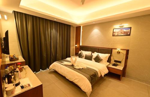 Lansdowne Hotel | Hotel Ravine Palace