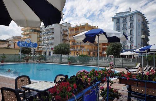 Sottomarina Hotel | Hotel Real