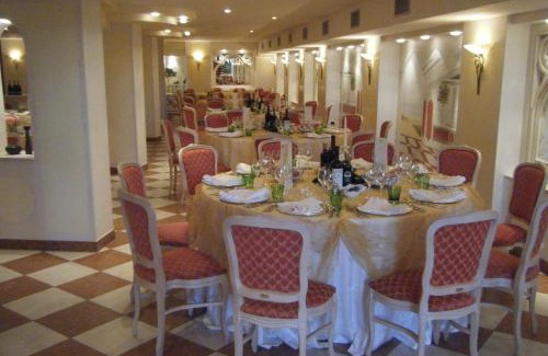 Sottomarina Hotel | Hotel Real