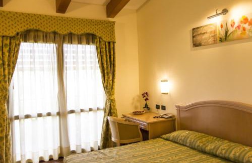 Bagno Hotel | Hotel Regio