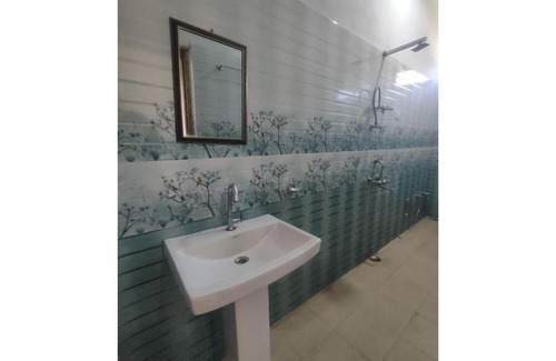 Rajgarhi House | Hotel Rest and Bite, Vikasnagar