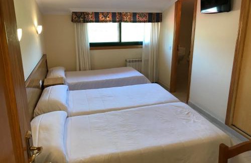 Poio Hotel | Hotel Restaurante Los Tulipanes