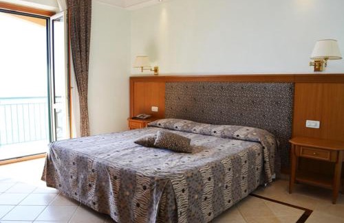 Gizzeria Hotel | Hotel Ristorante La Lampara