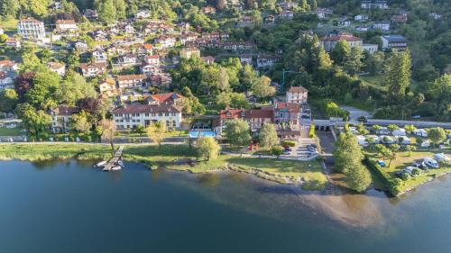 Mergozzo Hotel | Hotel Ristorante La Quartina